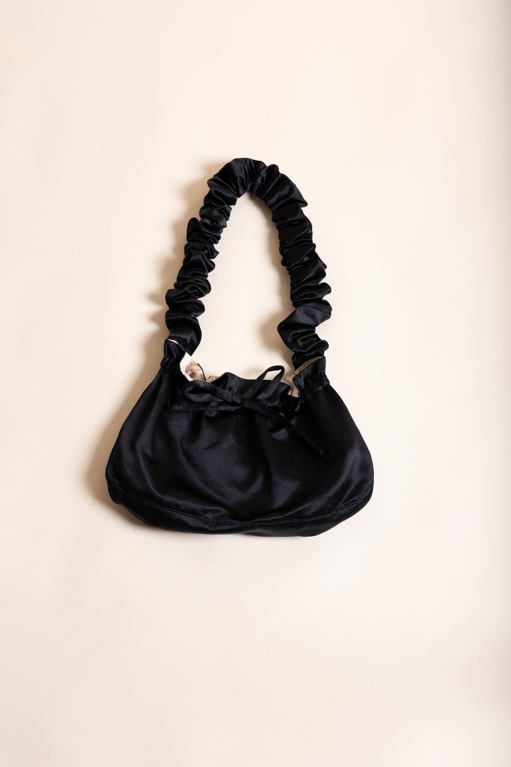 Sac Isla en soie noire